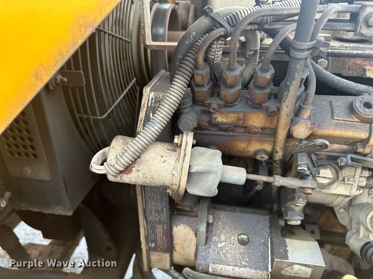 image for item LO9440 Trackless MT MT5T  municipal tractor