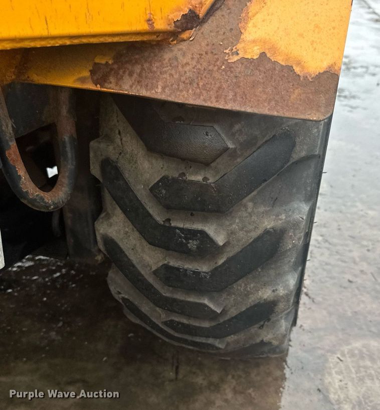 image for item LO9440 Trackless MT MT5T  municipal tractor