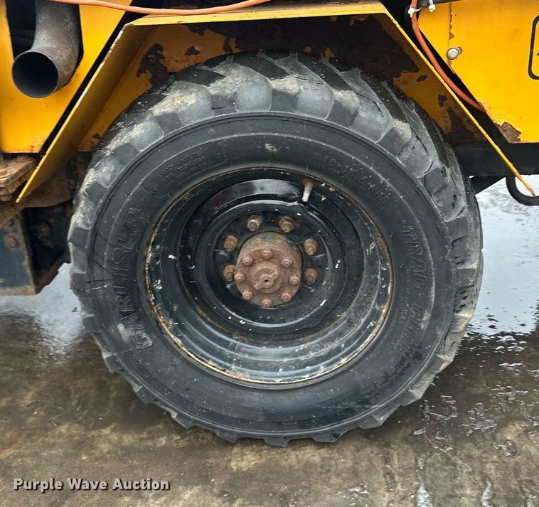 image for item LO9440 Trackless MT MT5T  municipal tractor