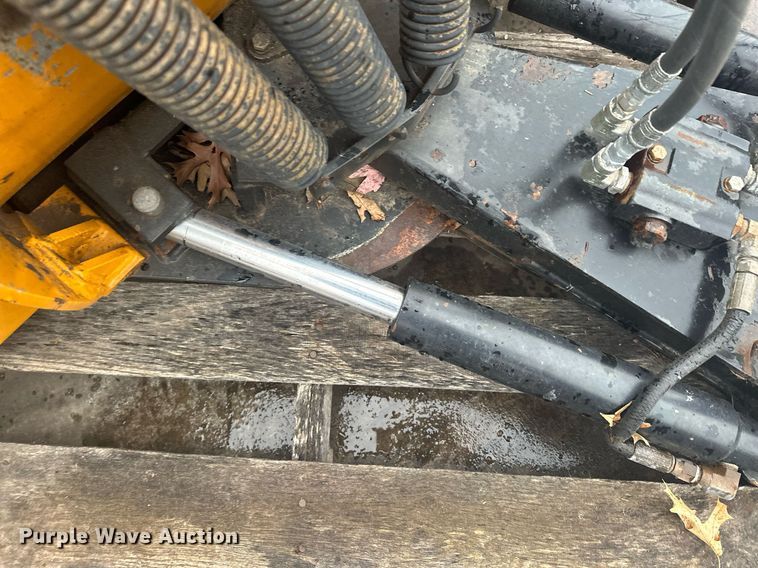 image for item LO9440 Trackless MT MT5T  municipal tractor