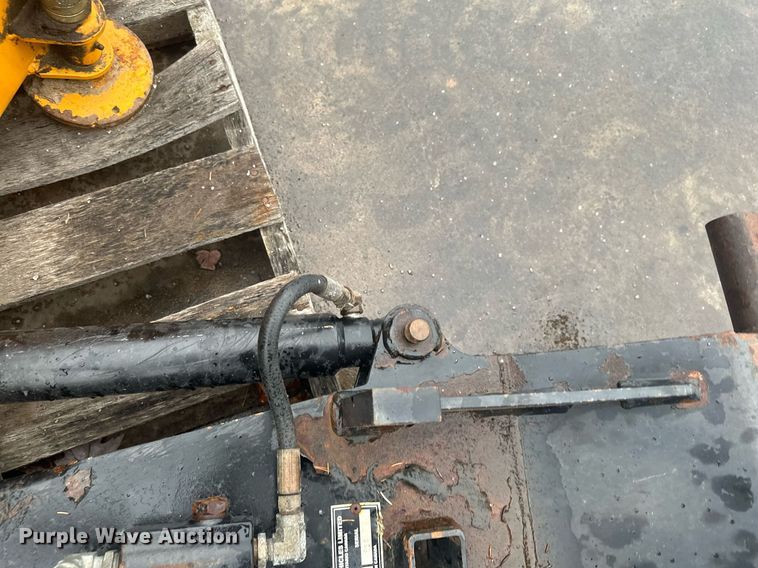 image for item LO9440 Trackless MT MT5T  municipal tractor