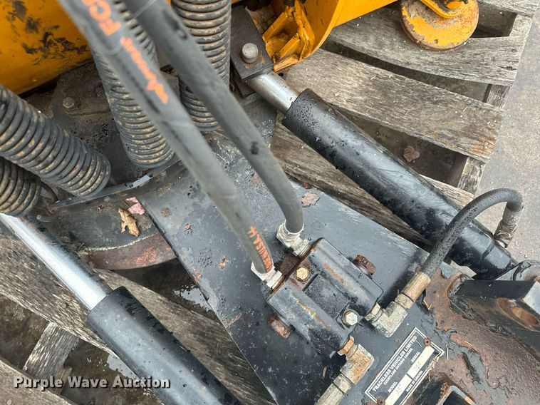 image for item LO9440 Trackless MT MT5T  municipal tractor