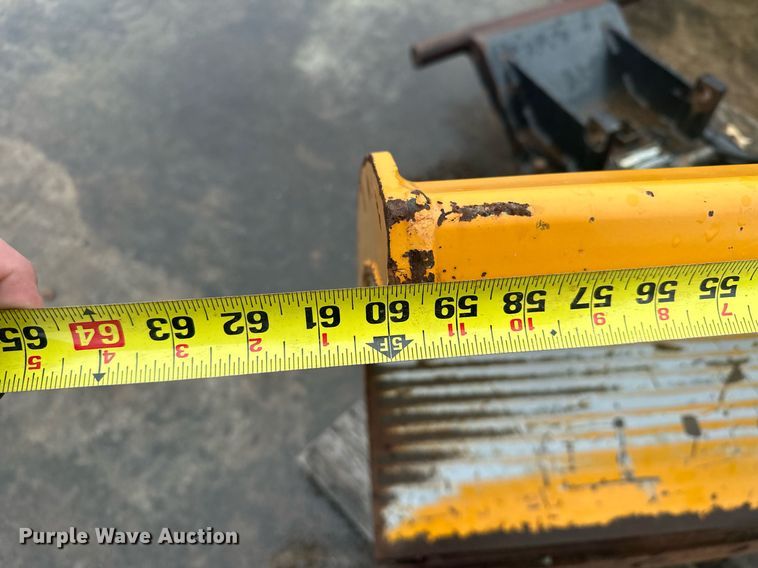 image for item LO9440 Trackless MT MT5T  municipal tractor