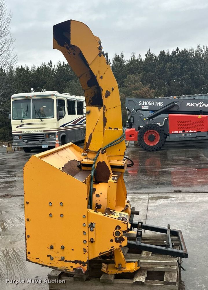 image for item LO9440 Trackless MT MT5T  municipal tractor