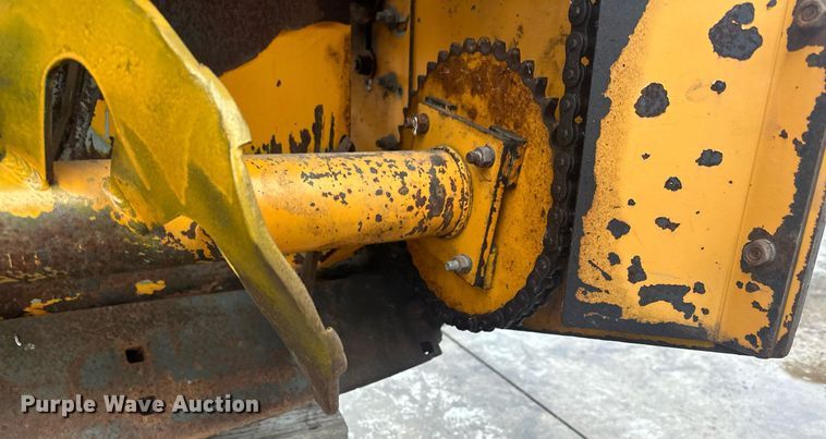 image for item LO9440 Trackless MT MT5T  municipal tractor