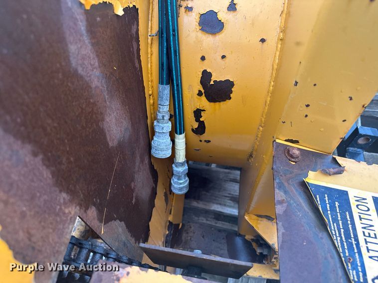 image for item LO9440 Trackless MT MT5T  municipal tractor