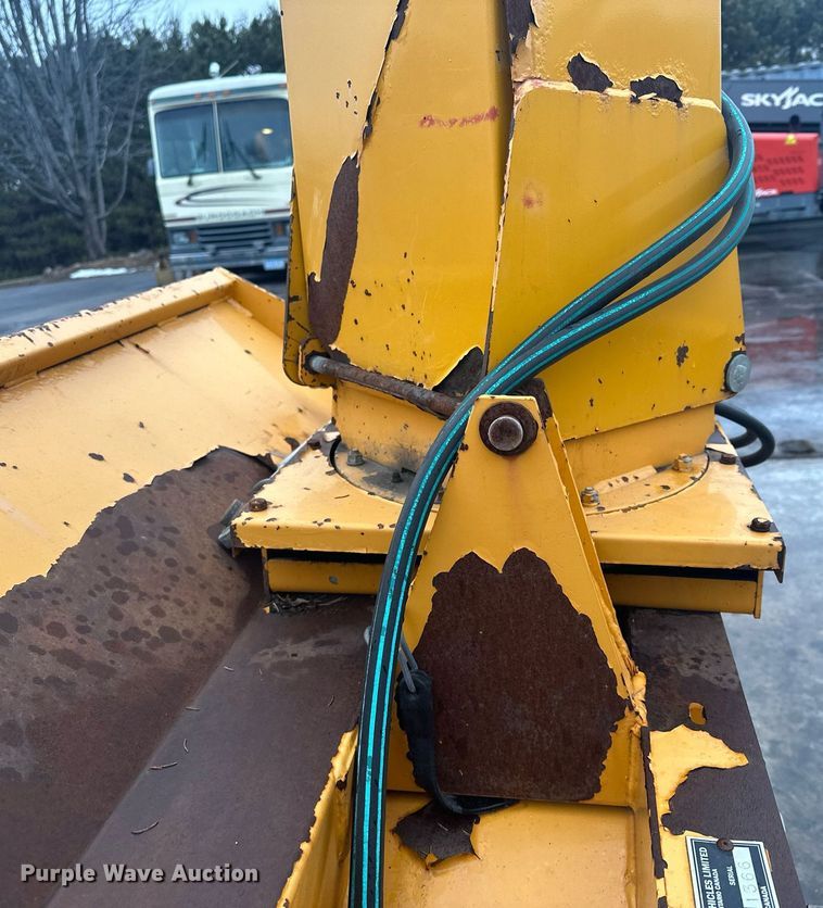 image for item LO9440 Trackless MT MT5T  municipal tractor