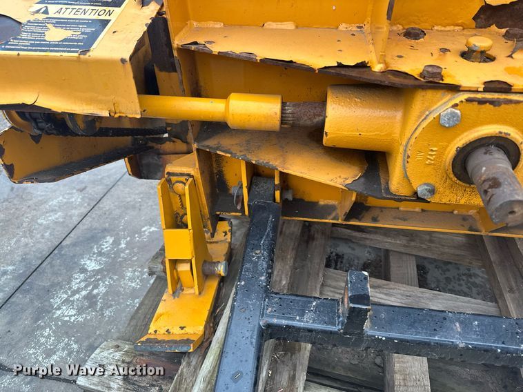 image for item LO9440 Trackless MT MT5T  municipal tractor