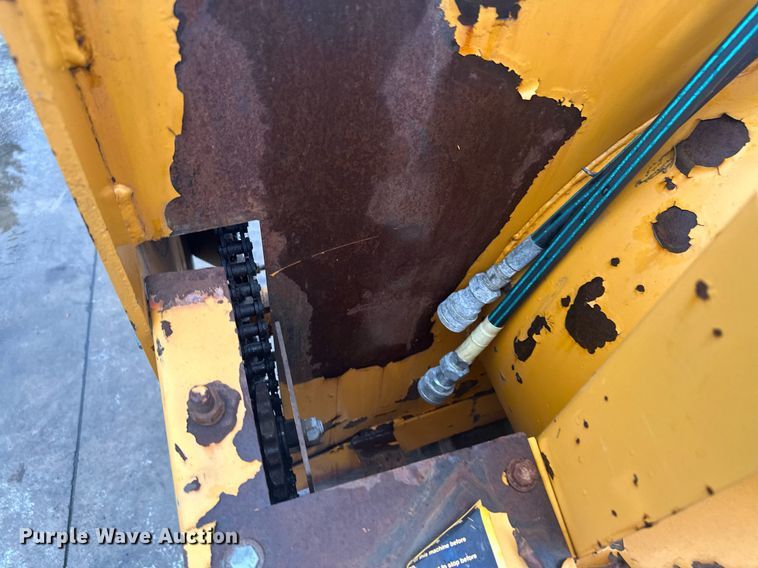 image for item LO9440 Trackless MT MT5T  municipal tractor