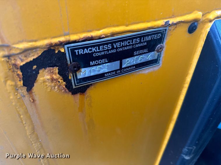 image for item LO9440 Trackless MT MT5T  municipal tractor