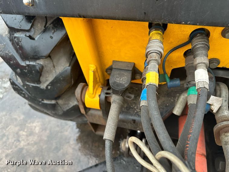 image for item LO9441 2012 MB MSV  municipal tractor