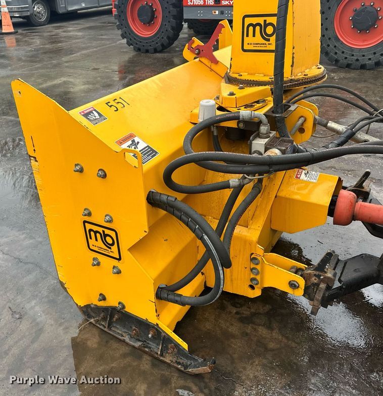 image for item LO9441 2012 MB MSV  municipal tractor