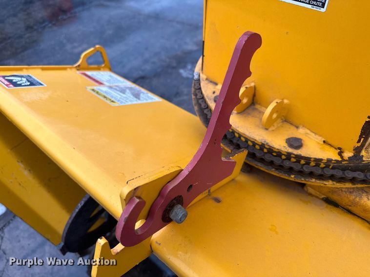 image for item LO9441 2012 MB MSV  municipal tractor