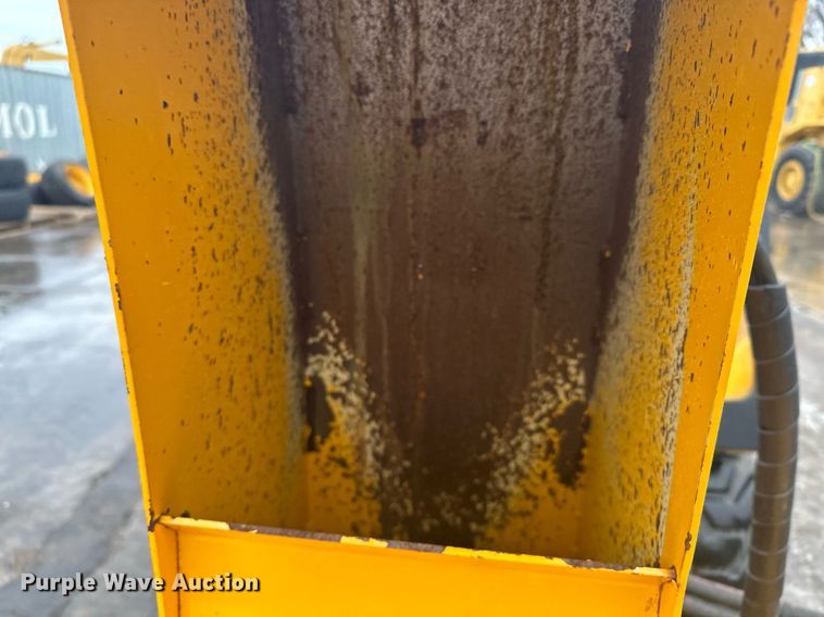 image for item LO9441 2012 MB MSV  municipal tractor