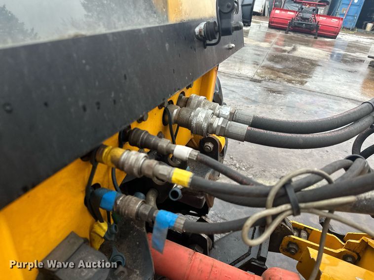 image for item LO9441 2012 MB MSV  municipal tractor