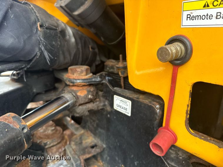 image for item LO9441 2012 MB MSV  municipal tractor