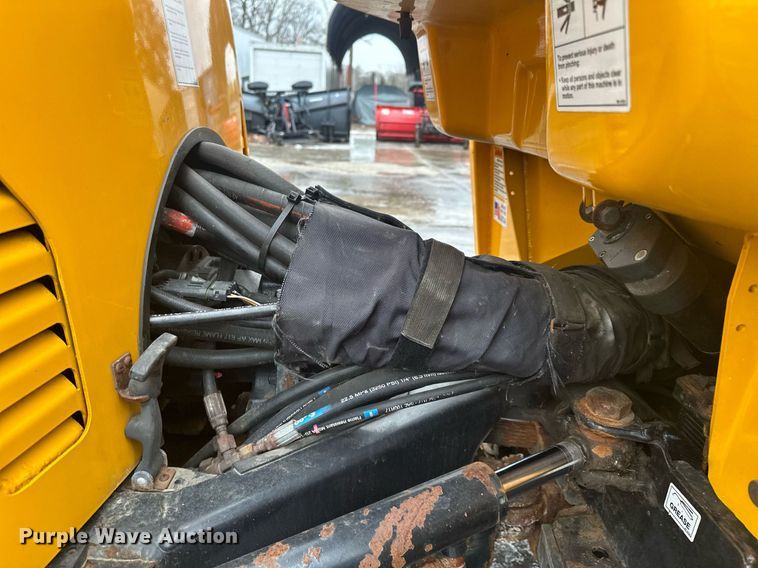 image for item LO9441 2012 MB MSV  municipal tractor