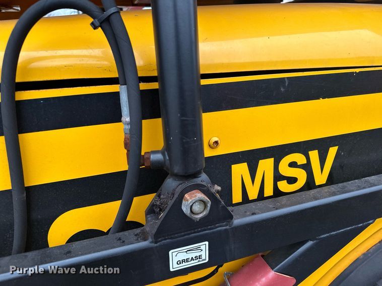 image for item LO9441 2012 MB MSV  municipal tractor