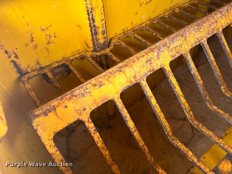 image for item LO9441 2012 MB MSV  municipal tractor