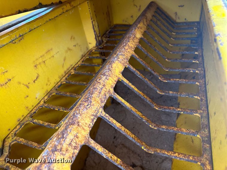 image for item LO9441 2012 MB MSV  municipal tractor