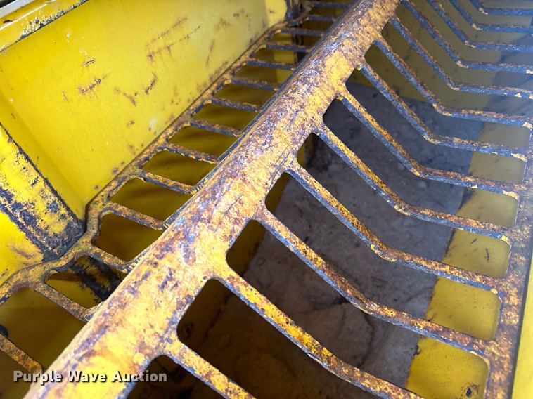 image for item LO9441 2012 MB MSV  municipal tractor