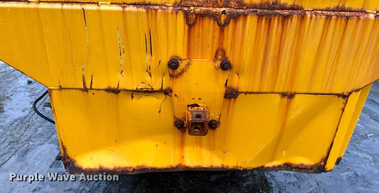 image for item LO9441 2012 MB MSV  municipal tractor