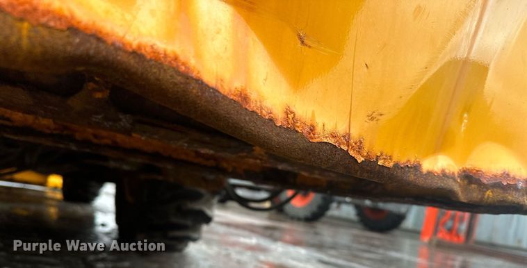 image for item LO9441 2012 MB MSV  municipal tractor