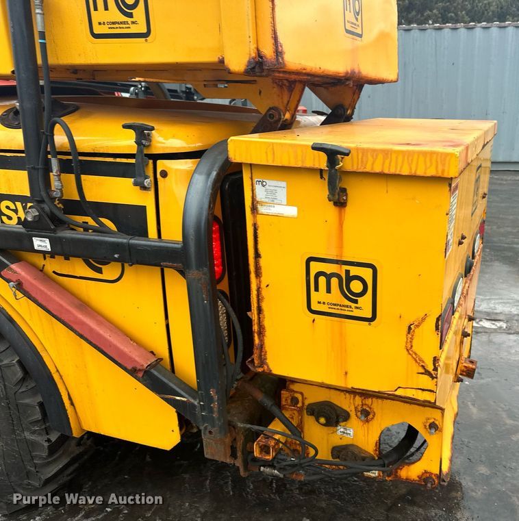 image for item LO9441 2012 MB MSV  municipal tractor