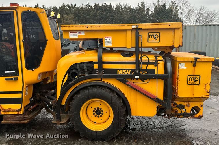 image for item LO9441 2012 MB MSV  municipal tractor