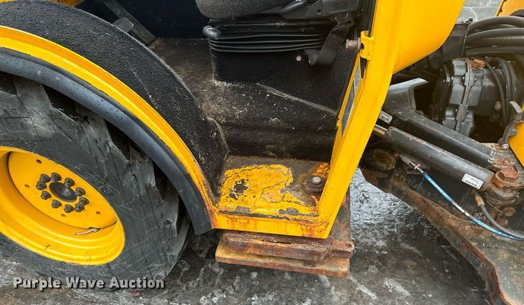 image for item LO9441 2012 MB MSV  municipal tractor