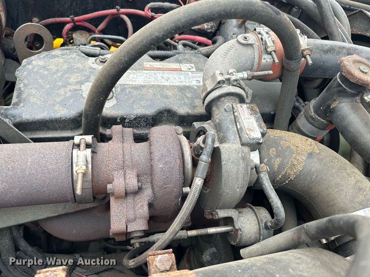 image for item LO9441 2012 MB MSV  municipal tractor