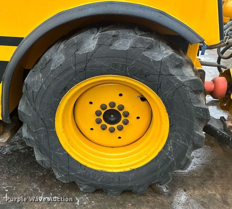 image for item LO9441 2012 MB MSV  municipal tractor