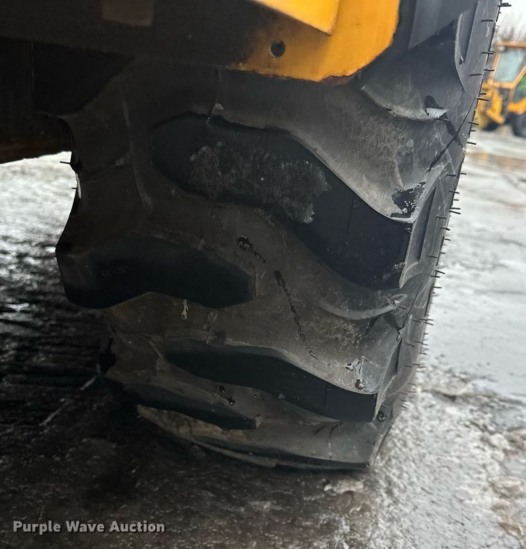 image for item LO9441 2012 MB MSV  municipal tractor