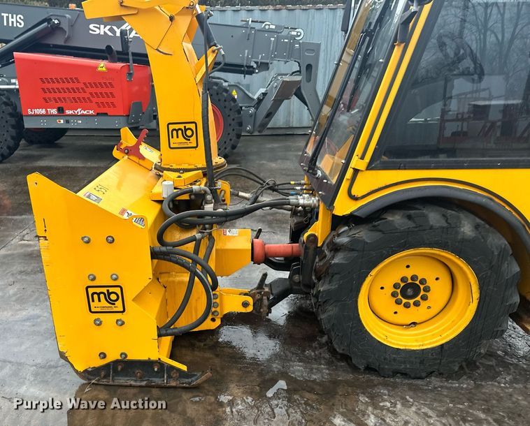 image for item LO9441 2012 MB MSV  municipal tractor