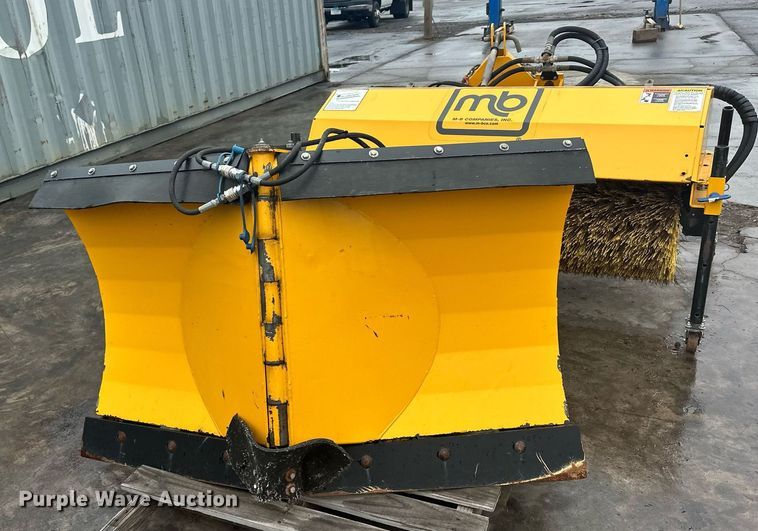 image for item LO9441 2012 MB MSV  municipal tractor