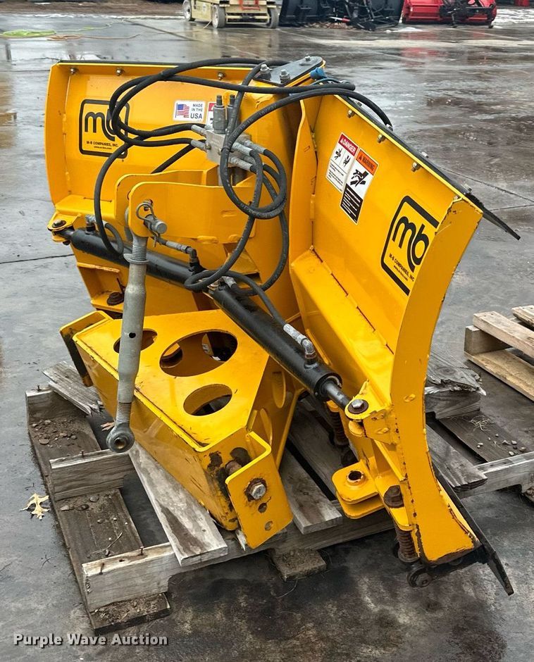 image for item LO9441 2012 MB MSV  municipal tractor