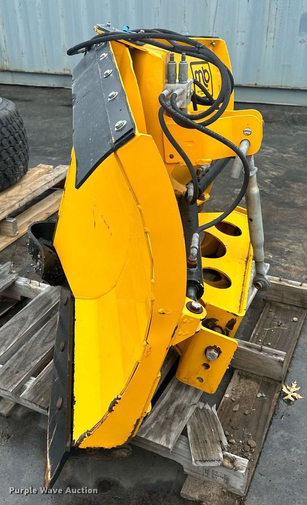 image for item LO9441 2012 MB MSV  municipal tractor