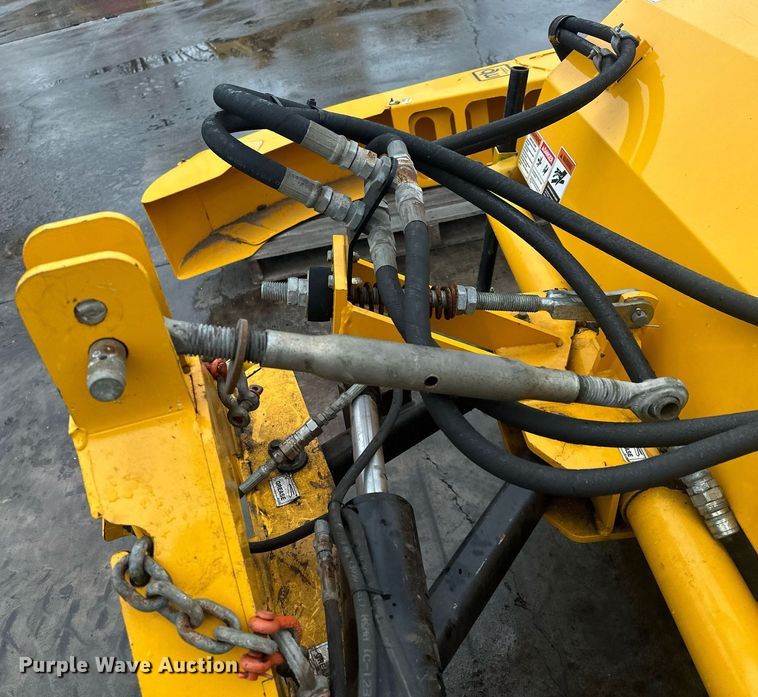 image for item LO9441 2012 MB MSV  municipal tractor