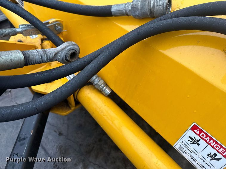 image for item LO9441 2012 MB MSV  municipal tractor