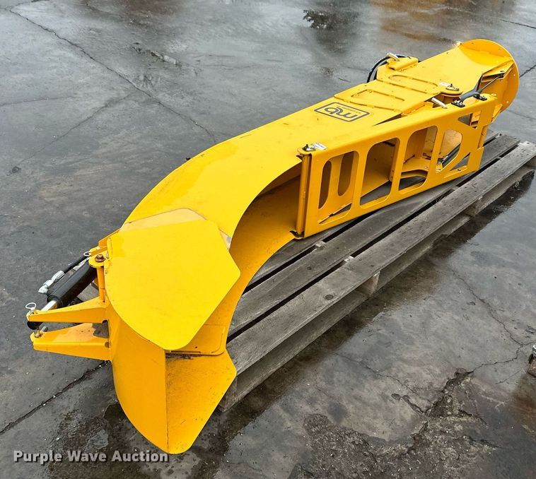 image for item LO9441 2012 MB MSV  municipal tractor