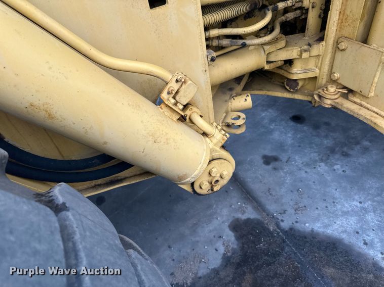 image for item LO9442 Kawasaki KSS70 wheel loader