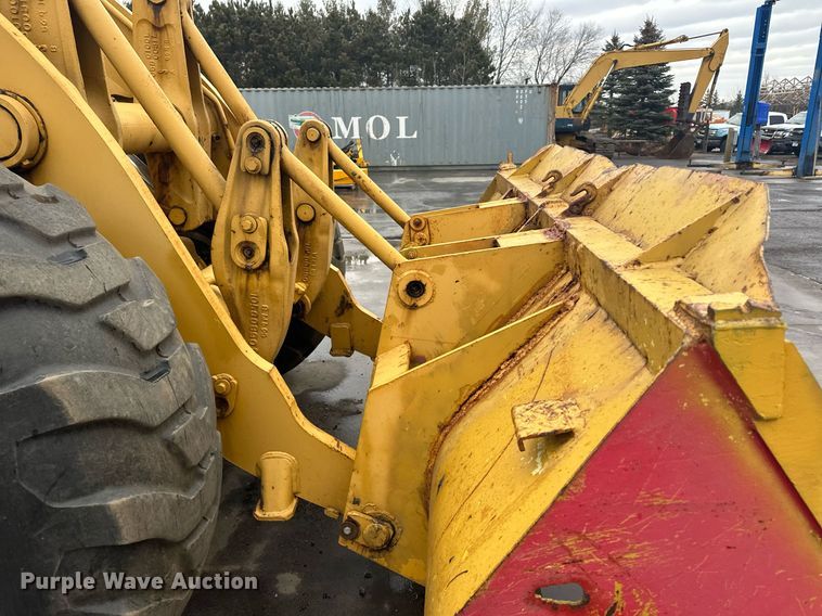 image for item LO9442 Kawasaki KSS70 wheel loader