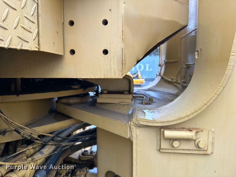 image for item LO9442 Kawasaki KSS70 wheel loader