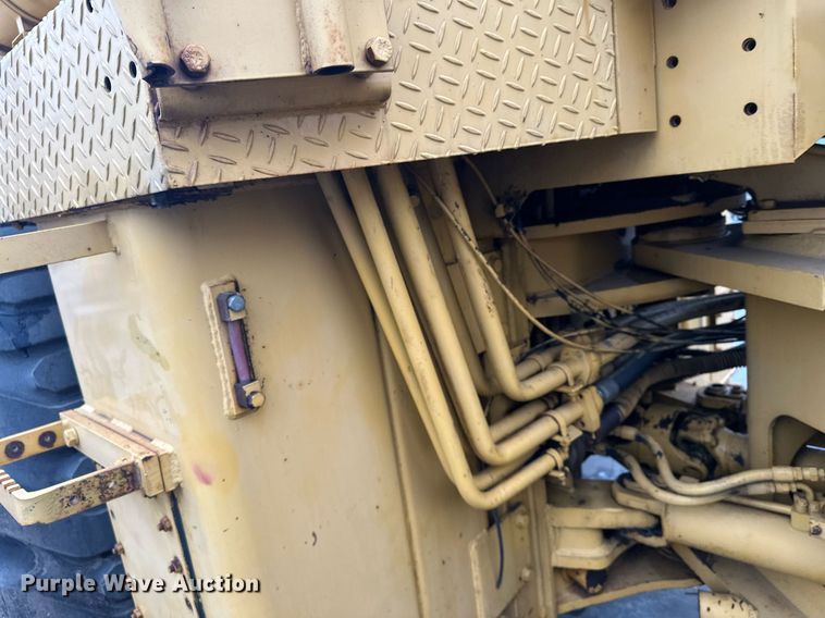 image for item LO9442 Kawasaki KSS70 wheel loader