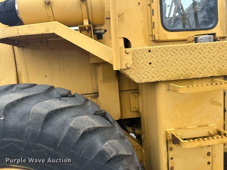 image for item LO9442 Kawasaki KSS70 wheel loader