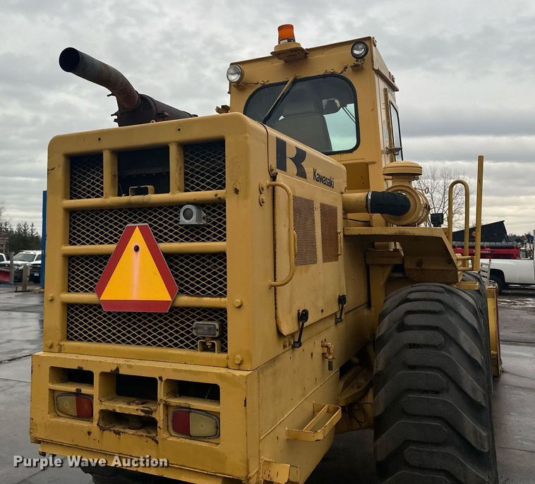 image for item LO9442 Kawasaki KSS70 wheel loader