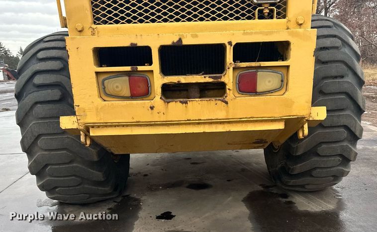 image for item LO9442 Kawasaki KSS70 wheel loader