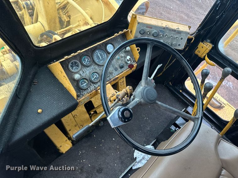 image for item LO9442 Kawasaki KSS70 wheel loader