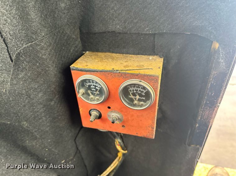 image for item LO9442 Kawasaki KSS70 wheel loader