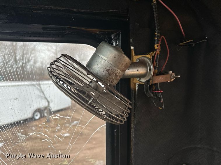 image for item LO9442 Kawasaki KSS70 wheel loader